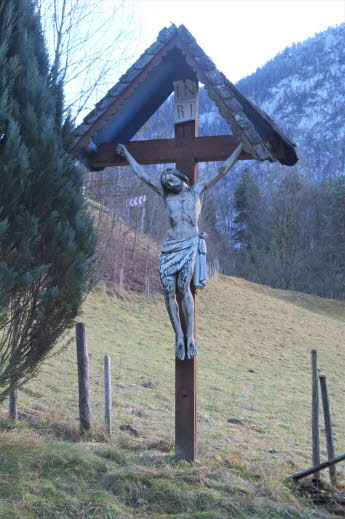 5. kurz vor dem Kreuzabbau- der Herrgott in einem unwrdigen Zustand