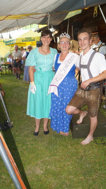 Miss Schneizlreuth -  Hildegard